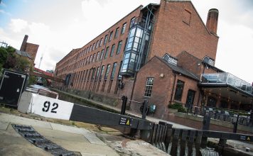 late payment worsens in the north west