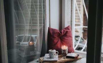 candle firm goes bust with unpaid business debts