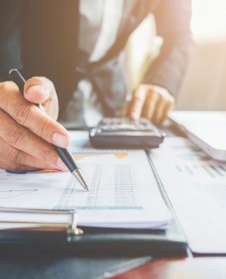 Business Insolvencies Surge Amid Economic Pressures uk business insolvency rises by 18%