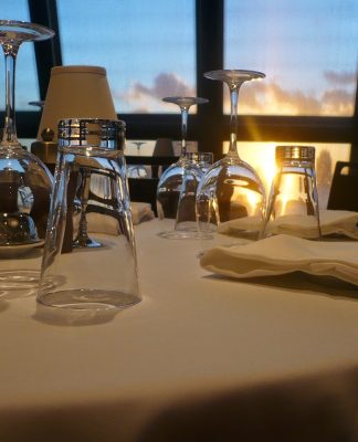 Number of Restaurants closing hits new high in the UK increase in restaurants closing and going insolvent